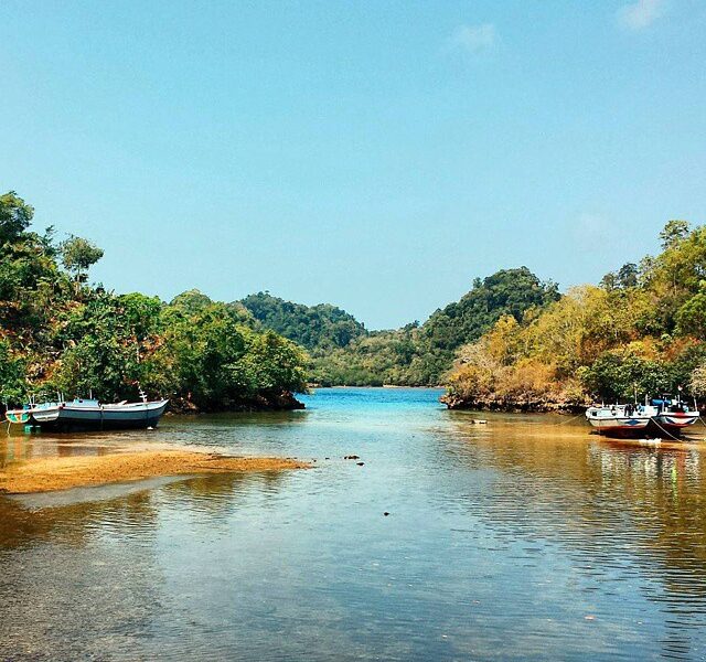 Foto Pantai Kondang Buntung Malang - Info Tiket Masuk, Foto, Rute, Ulasan