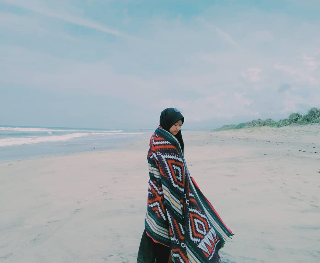Pantai Gunung Geder - Info Tiket Masuk, Foto, Rute, Ulasan Pantai Gunung Geder - Info Tiket Masuk, Foto, Rute, Ulasan