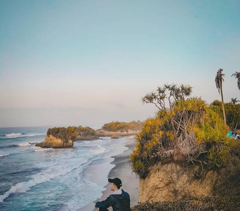 Pantai Penganten - Info Tiket Masuk, Foto, Rute, Ulasan