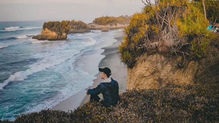 Pantai Penganten - Info Tiket Masuk, Foto, Rute, Ulasan