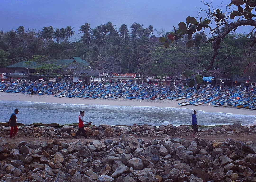Pantai Rancabuaya - Info Tiket Masuk, Foto, Rute, Ulasan - Melihat Kehidupan Nelayan Pantai Rancabuaya - Info Tiket Masuk, Foto, Rute, Ulasan - Melihat Kehidupan Nelayan