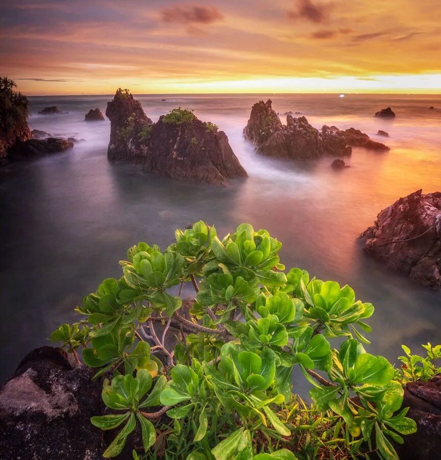 Pantai Sawarna Banten - Info Tiket Masuk, Foto, Rute, Ulasan
