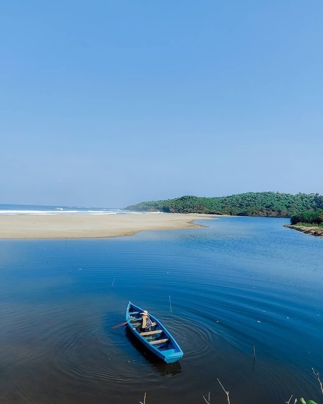 Pantai Cipanarikan - Info Tiket Masuk, Foto, Rute, Ulasan Pantai Cipanarikan - Info Tiket Masuk, Foto, Rute, Ulasan