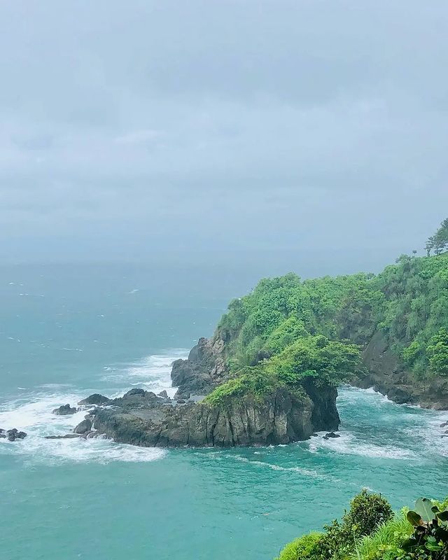 Pantai Gebyuran - Info Tiket Masuk, Foto, Rute, Ulasan