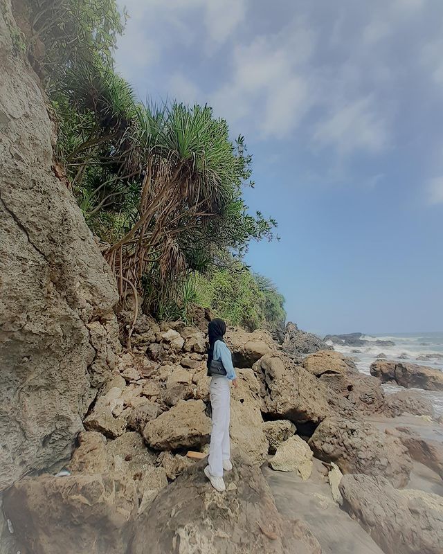 Pantai Gebyuran - Info Tiket Masuk, Foto, Rute, Ulasan