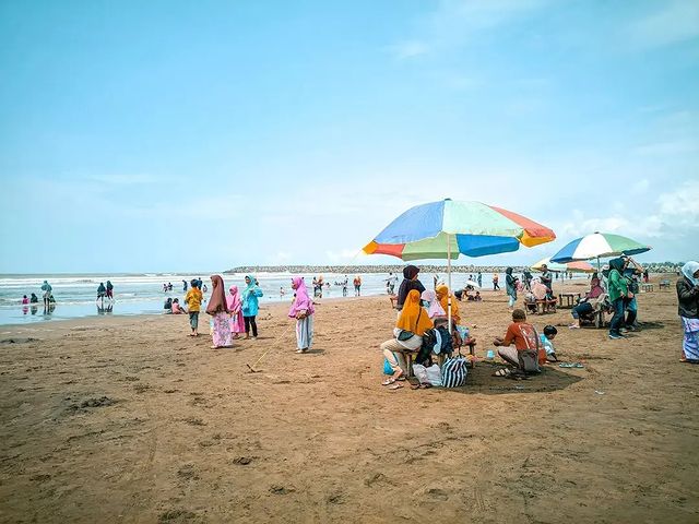 Pantai Jetis Cilacap - Info Tiket Masuk, Foto, Rute, Ulasan Pantai Jetis Cilacap - Info Tiket Masuk, Foto, Rute, Ulasan