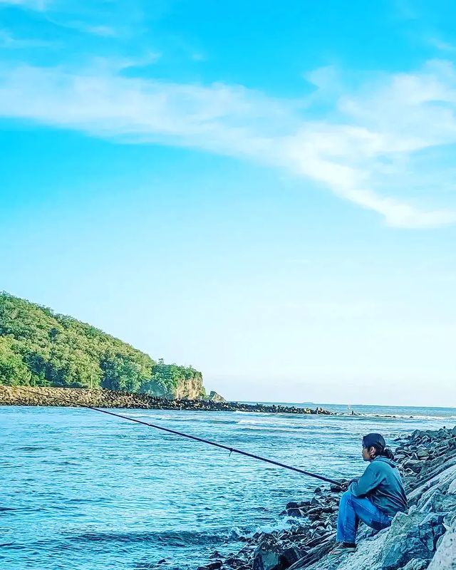 Pantai Jetis Cilacap - Info Tiket Masuk, Foto, Rute, Ulasan