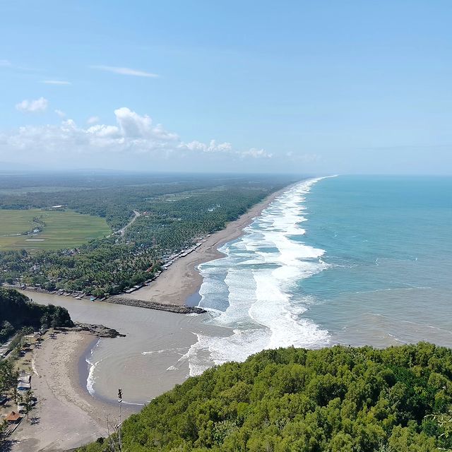 Pantai Karangbolong - Info Tiket Masuk, Foto, Rute, Ulasan