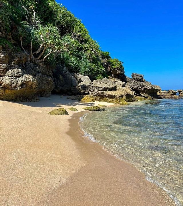 Pantai Karangbolong - Info Tiket Masuk, Foto, Rute, Ulasan