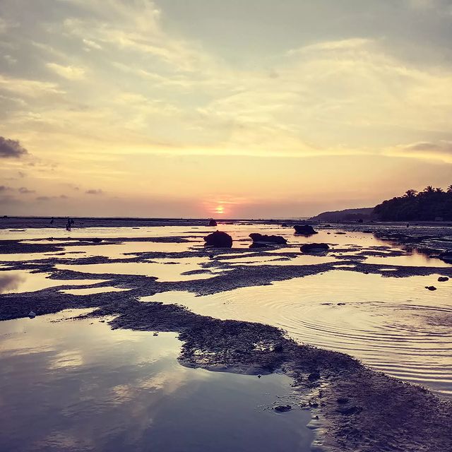 Pantai Minajaya - Info Tiket Masuk, Foto, Rute, Ulasan Pantai Minajaya - Info Tiket Masuk, Foto, Rute, Ulasan