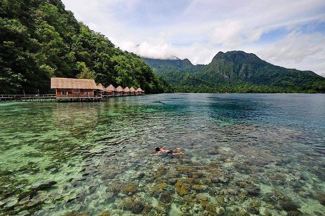 Pantai Ora - Info Tiket Masuk, Foto, Rute, Ulasan