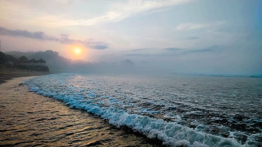 Menyaksikan Pesona Sunrise dan Sunset di Salah Satu Spot Terbaik Gunungkidul Menyaksikan Pesona Sunrise dan Sunset di Salah Satu Spot Terbaik Gunungkidul