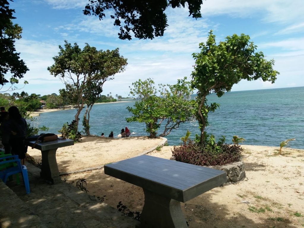 Fasilitas Wisata yang Memadai di Pantai Barugaya Punaga Takalar