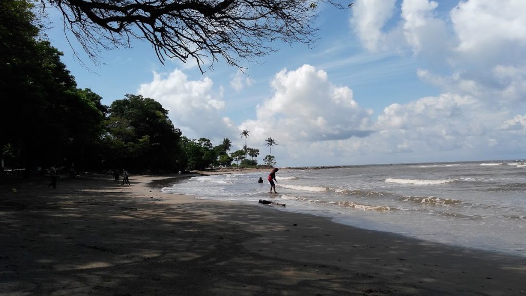 Aktivitas Wisata yang Bisa Dilakukan di Pantai Barugaya Punaga Takalar