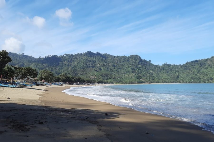 Pantai Brumbun - Info Tiket Masuk, Foto, Rute, Ulasan