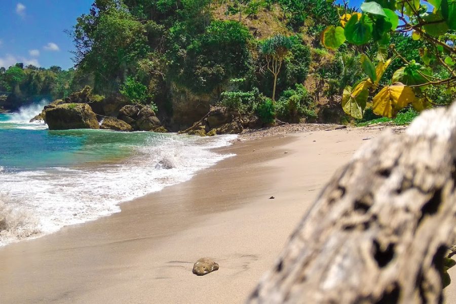 Pantai Godeg Tulungagung - Info Tiket Masuk, Foto, Rute, Ulasan