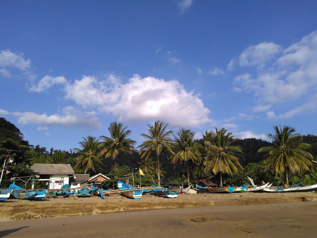 Pantai Indah Djoketro - Info Tiket Masuk, Foto, Rute, Ulasan Pantai Indah Djoketro - Info Tiket Masuk, Foto, Rute, Ulasan