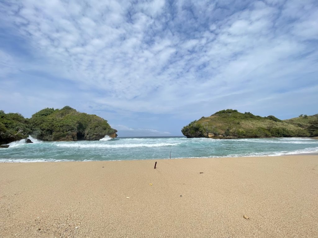 Aktivitas Wisata di Pantai Keben Aktivitas Wisata di Pantai Keben