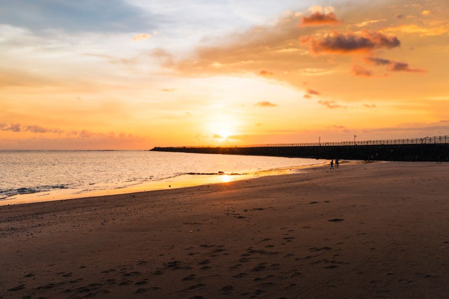 Pantai Kelan - Info Tiket Masuk, Foto, Rute, Ulasan