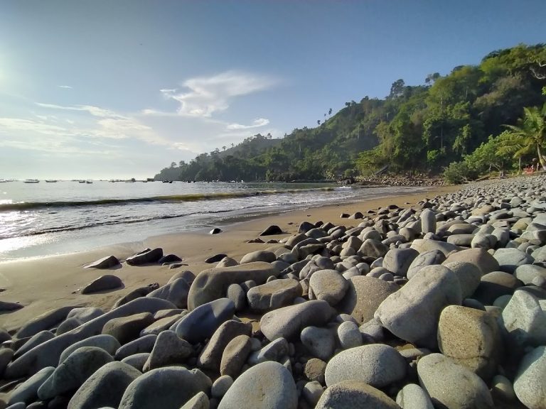Pantai Klatak - Info Tiket Masuk, Foto, Rute, Ulasan
