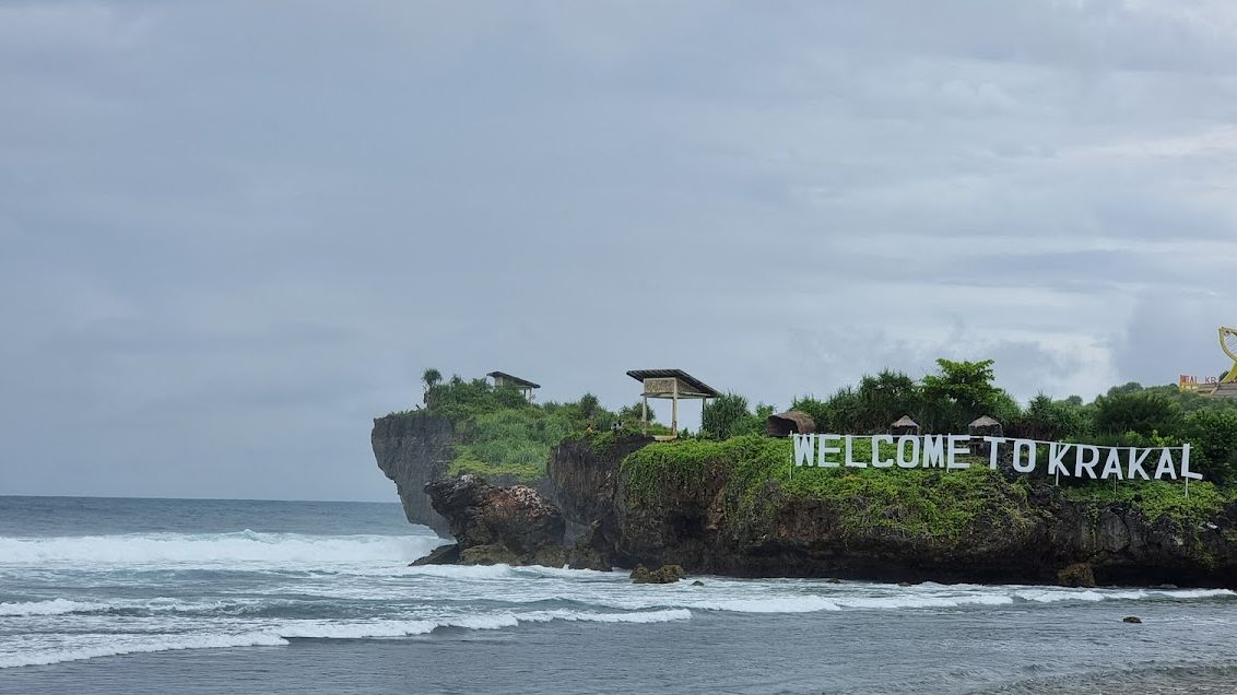 Pantai Krakal - Info Tiket Masuk, Foto, Rute, Ulasan