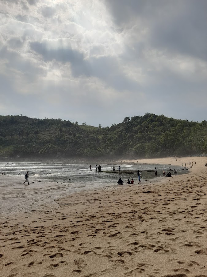 Aktivitas Wisata yang Bisa Dilakukan di Pantai Pangi Aktivitas Wisata yang Bisa Dilakukan di Pantai Pangi
