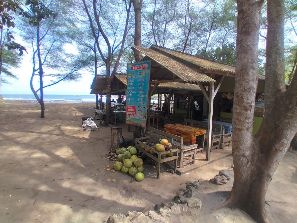 Fasilitas dan Harga Tiket Masuk Pantai Pangi Fasilitas dan Harga Tiket Masuk Pantai Pangi