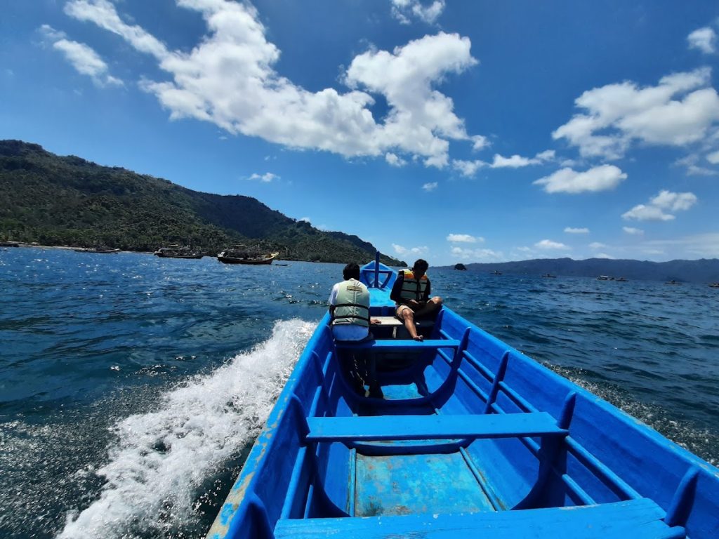 Aktivitas Wisata Seru yang Bisa Dilakukan Di Pantai Pasir Putih Karanggongso Aktivitas Wisata Seru yang Bisa Dilakukan Di Pantai Pasir Putih Karanggongso