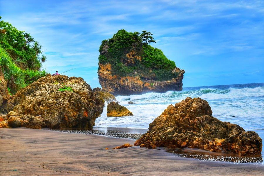 Pantai Pasur - Info Tiket Masuk, Foto, Rute, Ulasan