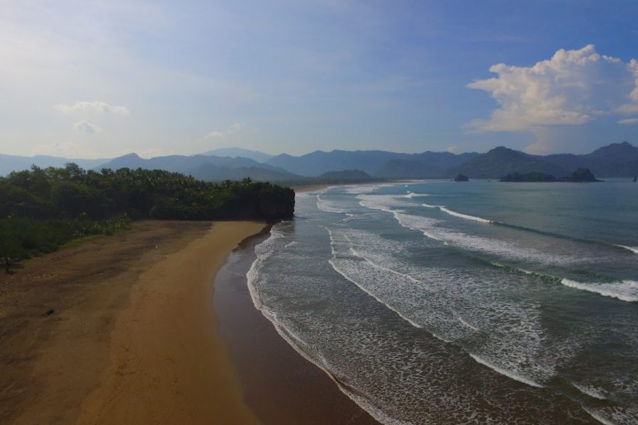 Pantai Pelang - Info Tiket Masuk, Foto, Rute, Ulasan