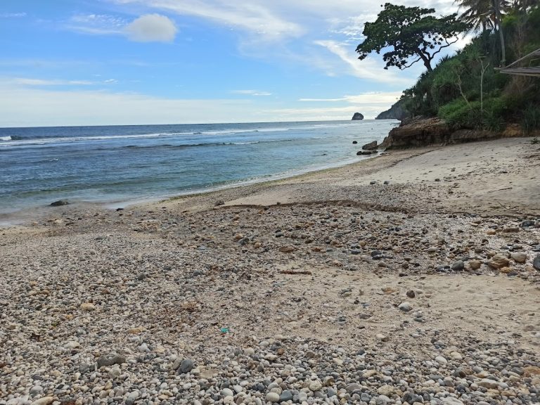 Pantai Pidakan - Info Tiket Masuk, Foto, Rute, Ulasan